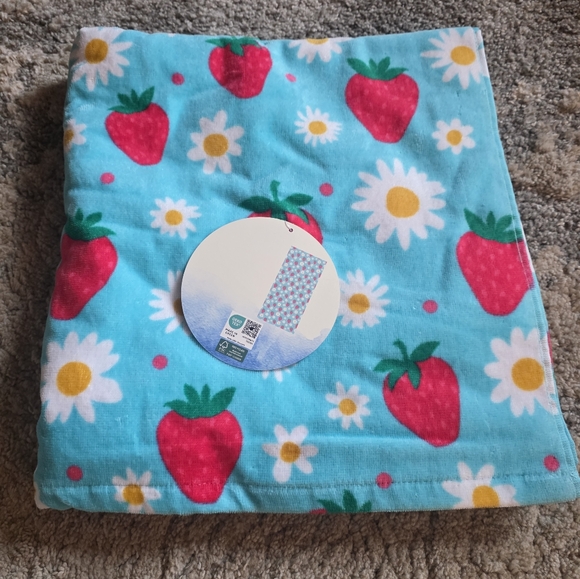 Cynthia Rowley Other - Strawberry Beach Towel-NWT